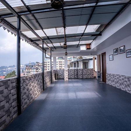Darjeeling Guest House Deluxe Bagian luar foto