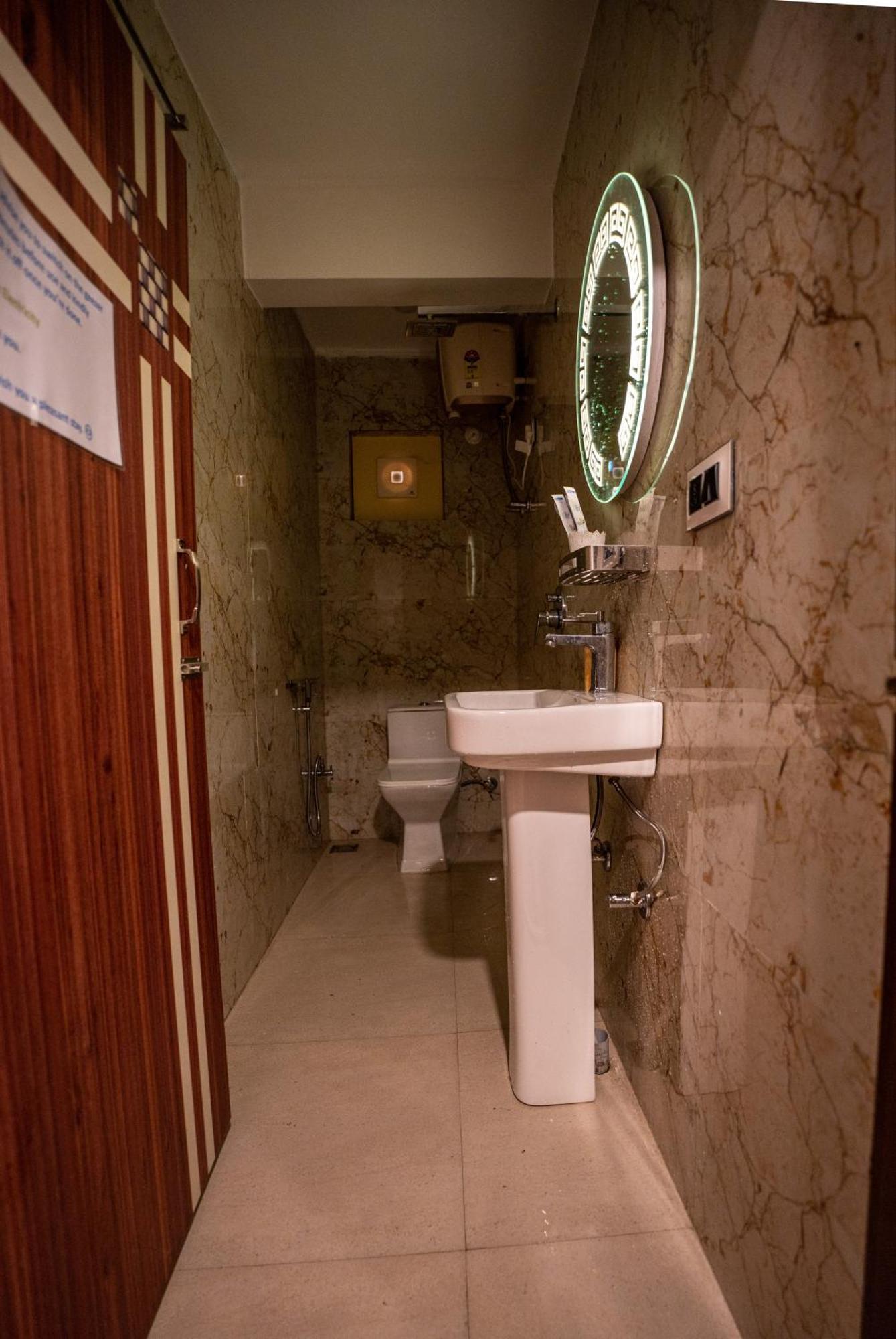 Darjeeling Guest House Deluxe Bagian luar foto